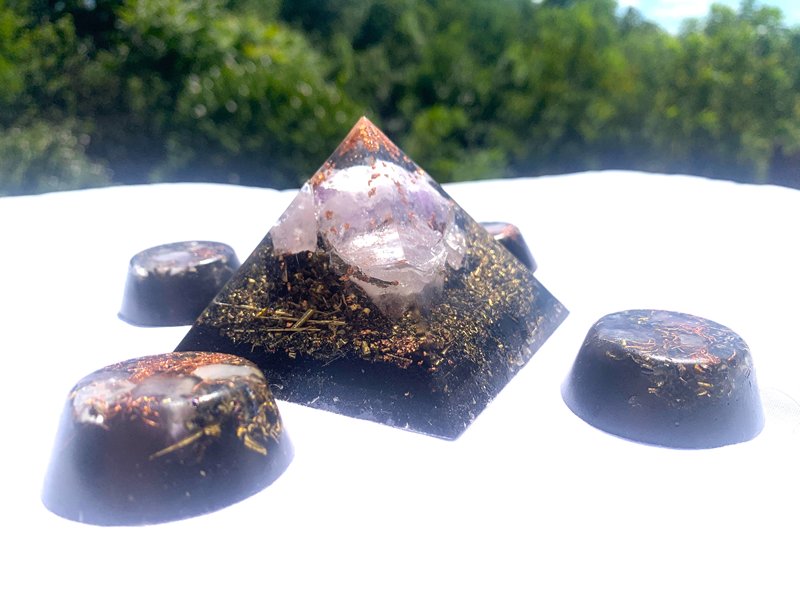 Best selling KayJay Wellness premium Orgone Energy pyramid gift set for home office emf protection